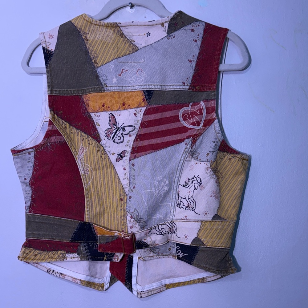 Wrangler + Lainey Patchwork Button-Front Vest in … - image 7